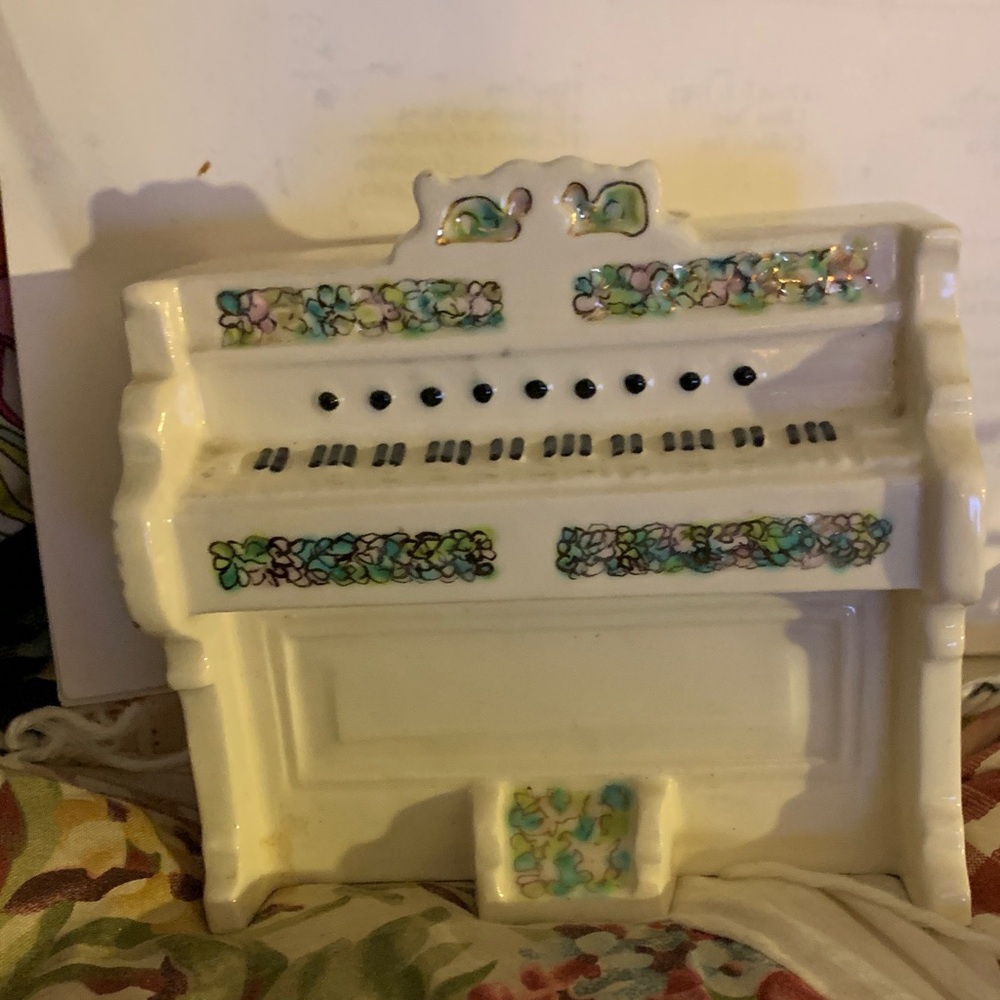 Vintage Thorens New York Unright Piano Porcelain Music Box plays Braham Lullaby